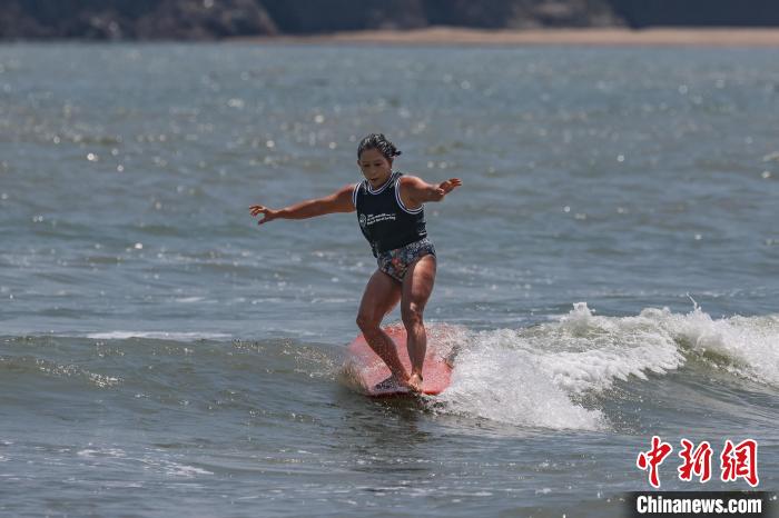 第二届东沙冲浪公开赛在舟山落幕，国内外选手