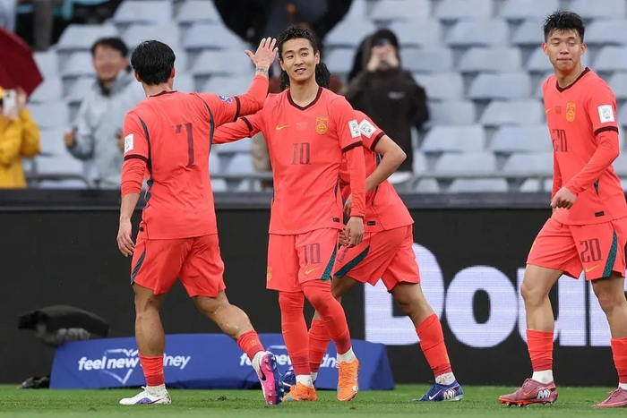 邵佳一执教首秀，国足2-0力克世界杯球队库拉索